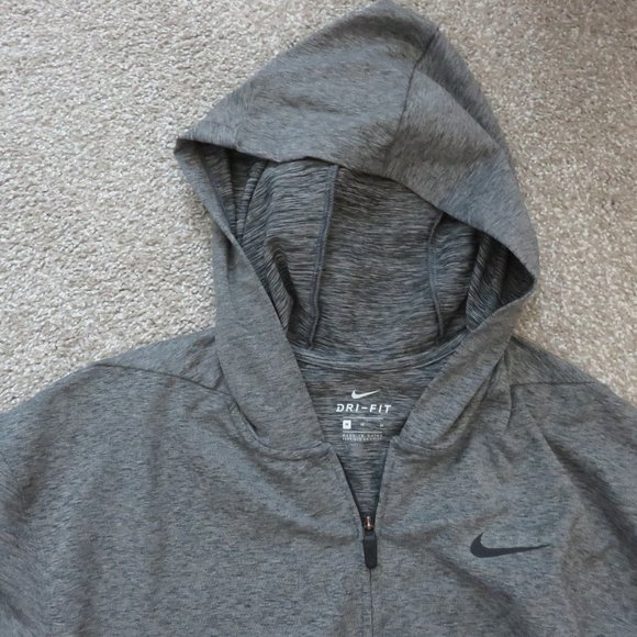 NWOT Men's Nike Dri-Fit Gray Zip Jacket w/ Hood - Medium - Picture 4 of 9
